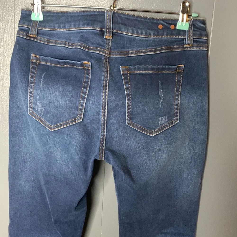 CAbi Skinny Distressed Jeans Style 3752 Size 4 - Picture 10 of 14